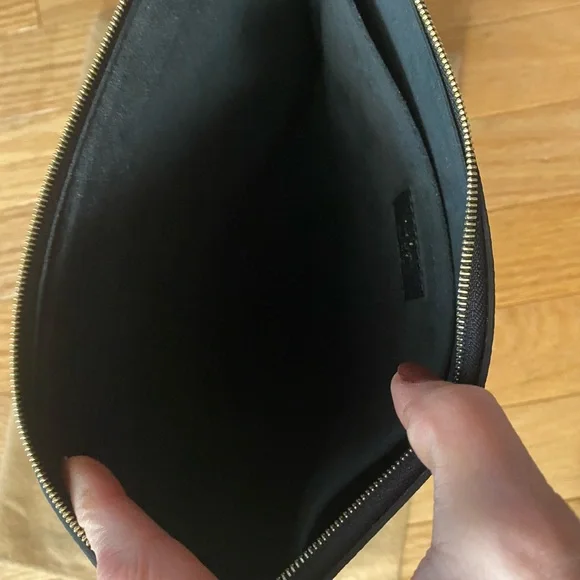 Louis Vuitton daily pouch - Picture 8 of 17